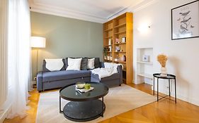 Spacious Apartment For 6 People